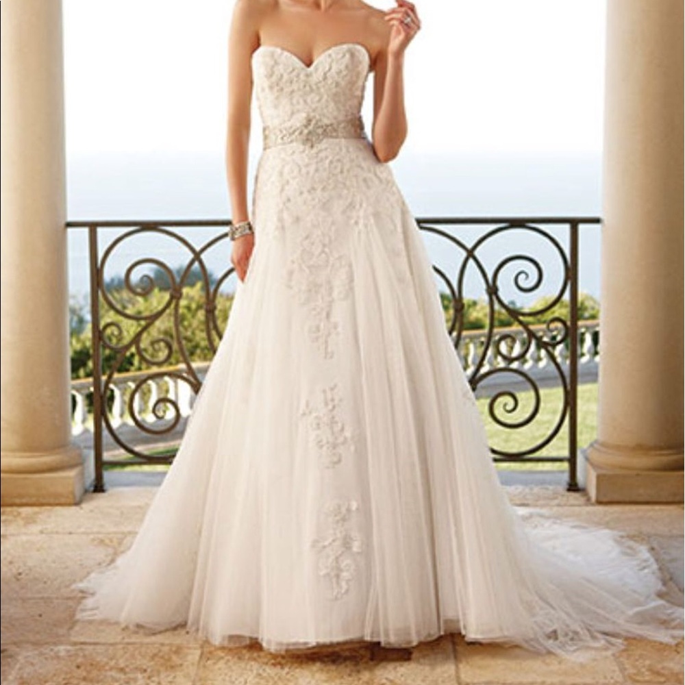 Size 2 Casablanca Wedding Gown